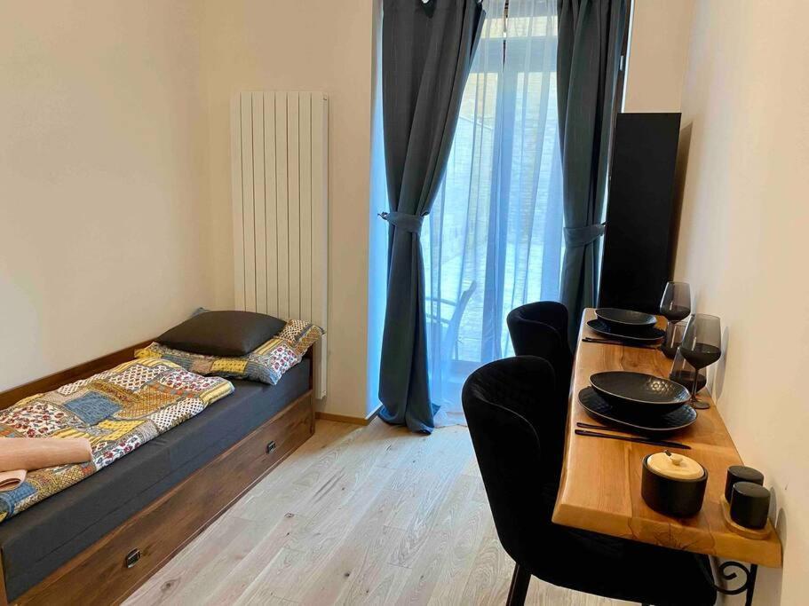 Studio V Prizemi S Kuchyni A Koupelnou Prag Dış mekan fotoğraf